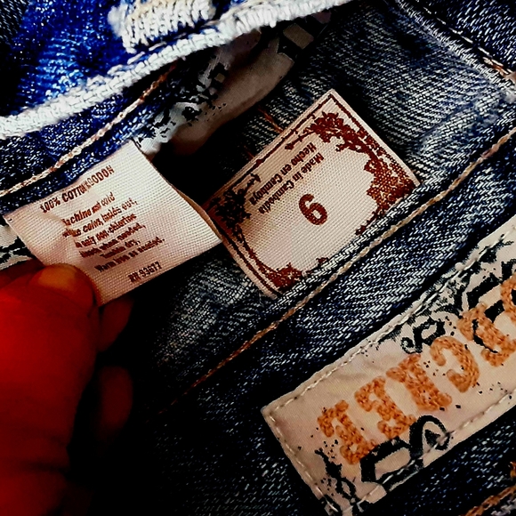 Decree Jean Shorts Distressed Boyfriend Size 9 - Picture 9 of 10